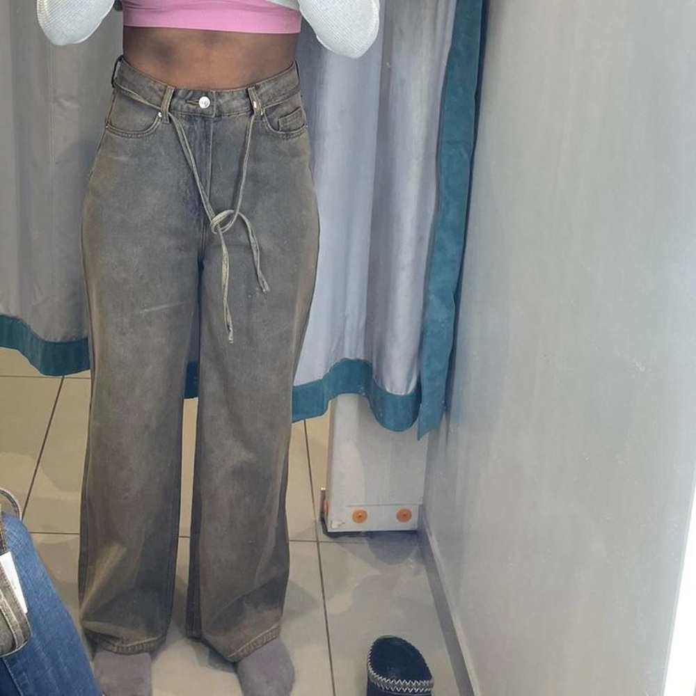 H&M Straight Leg Jeans in Faded Gray